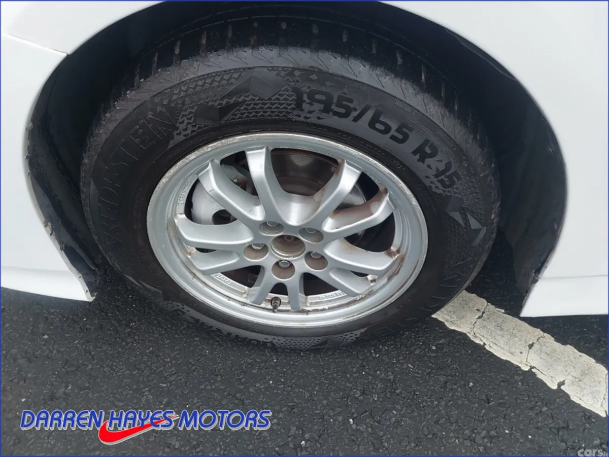 Toyota Prius Hatchback, Petrol Hybrid, 2016, White