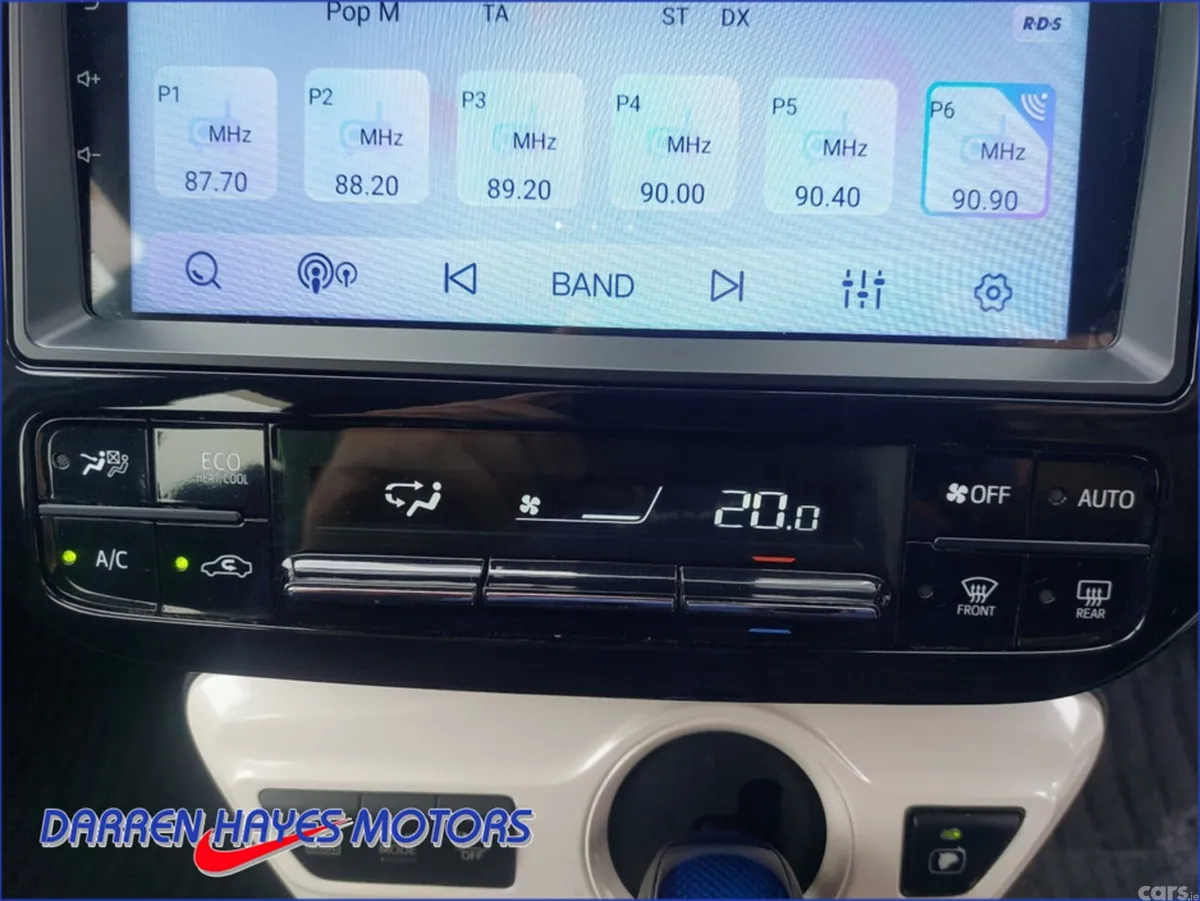 Toyota Prius Hatchback, Petrol Hybrid, 2016, White