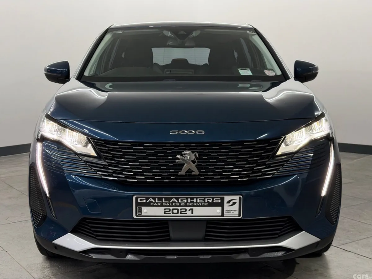 Peugeot 5008 MPV, Diesel, 2021, Blue