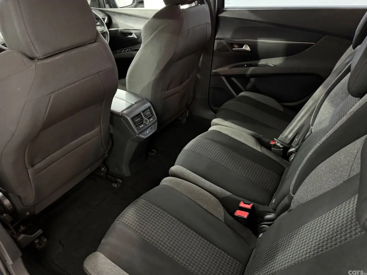 Peugeot 5008 MPV, Diesel, 2021, Blue
