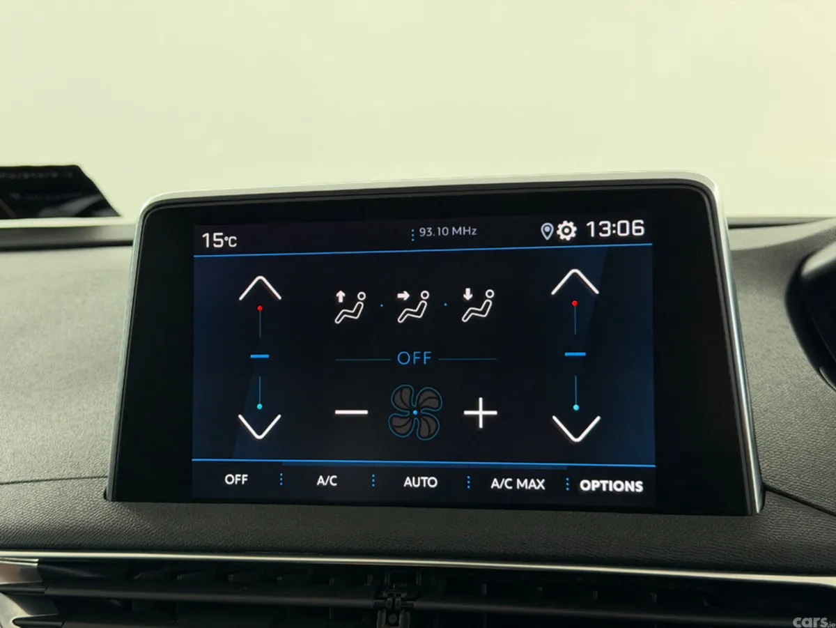 Peugeot 5008 MPV, Diesel, 2021, Blue