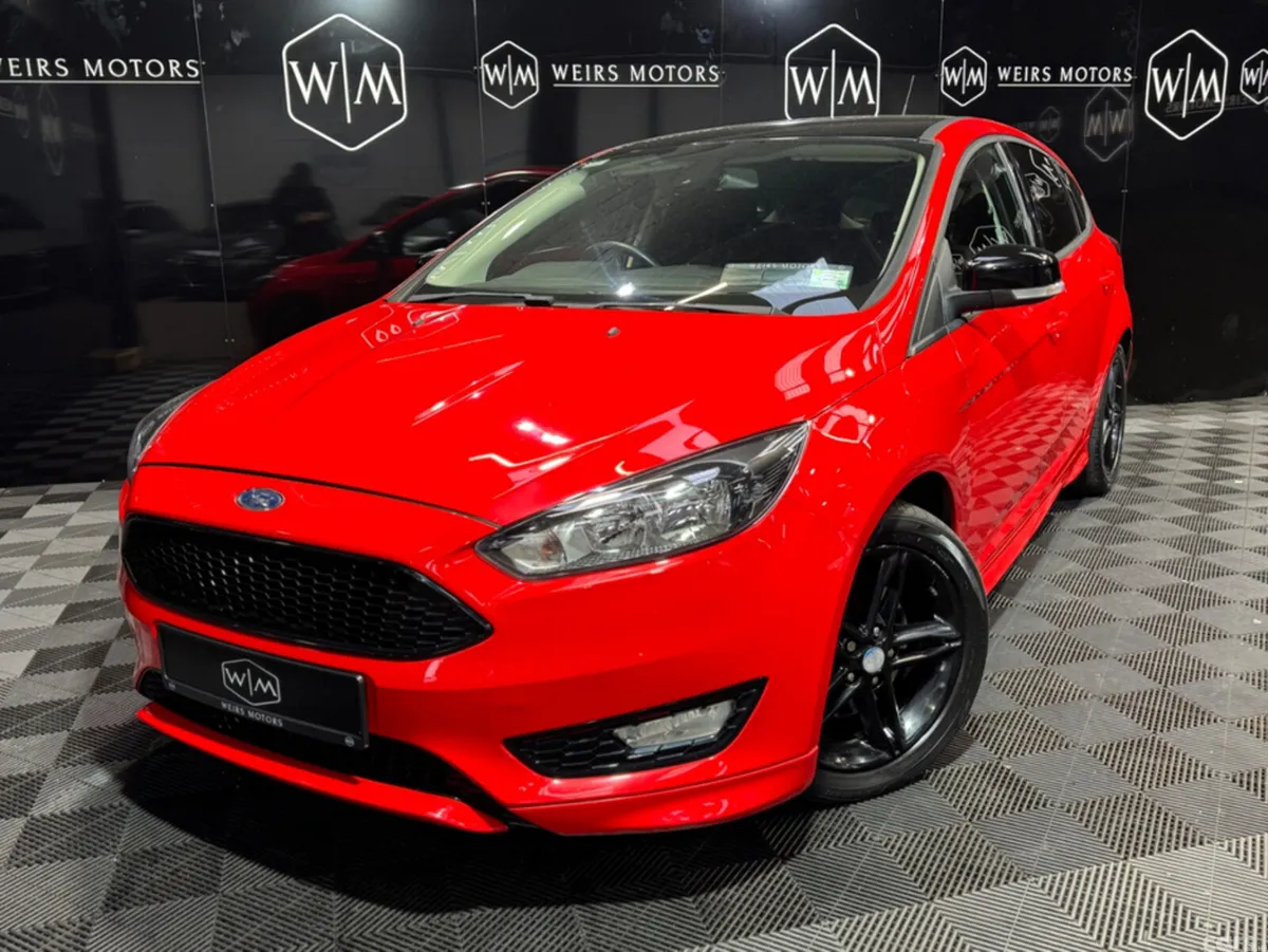 Ford Focus Hatchback, Diesel, 2016, Red