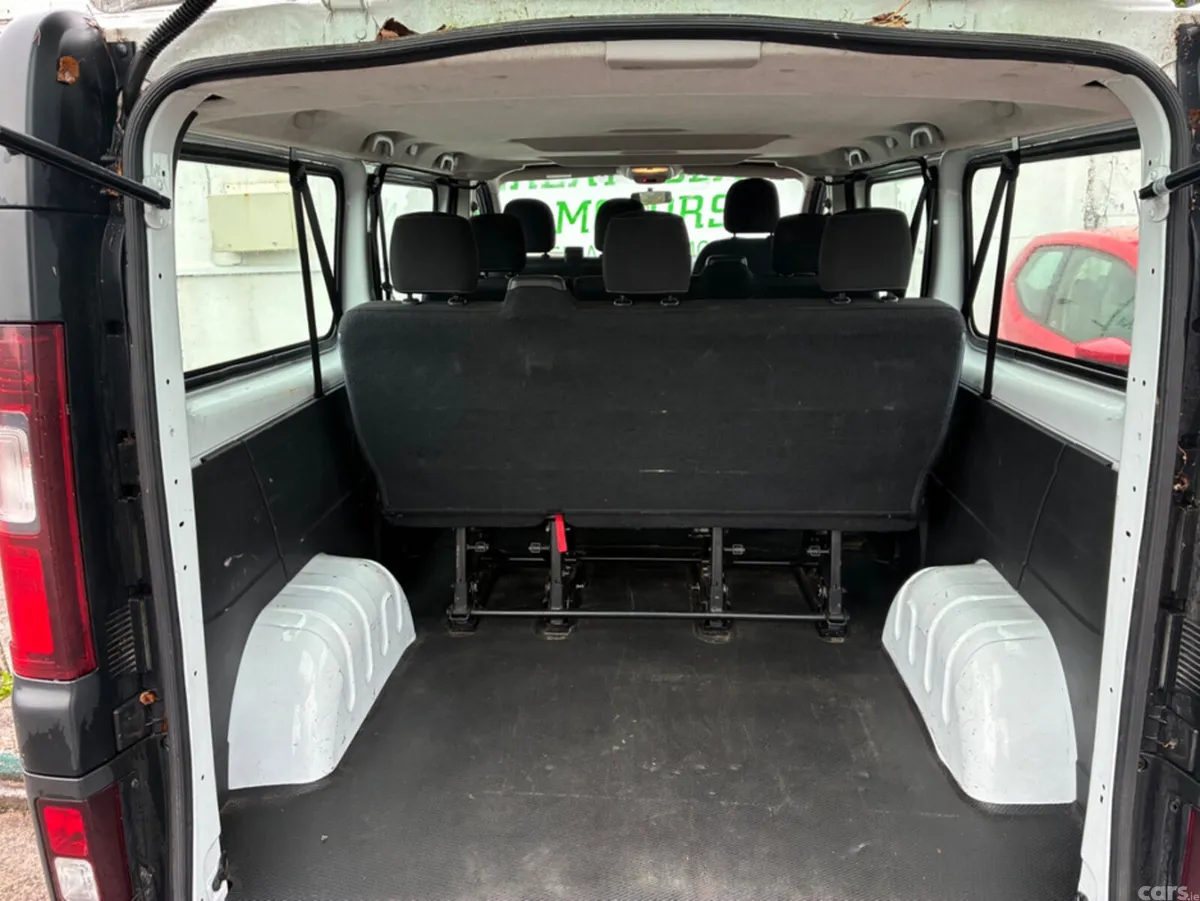 Opel Vivaro Hatchback, Diesel, 2015, White