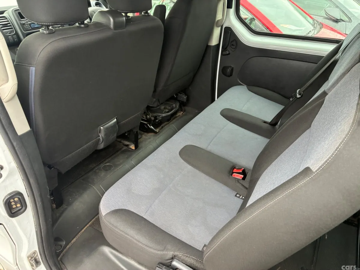 Opel Vivaro Hatchback, Diesel, 2015, White