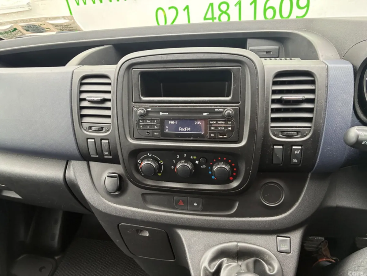 Opel Vivaro Hatchback, Diesel, 2015, White