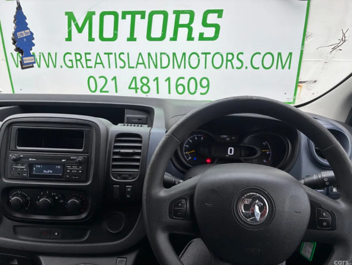 Opel Vivaro Hatchback, Diesel, 2015, White