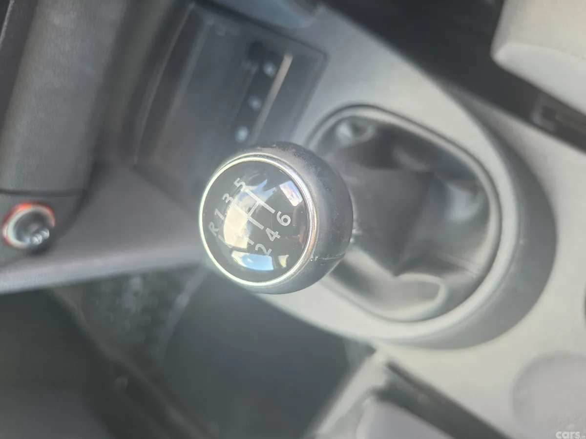 Volkswagen Touran MPV, Diesel, 2012, Blue