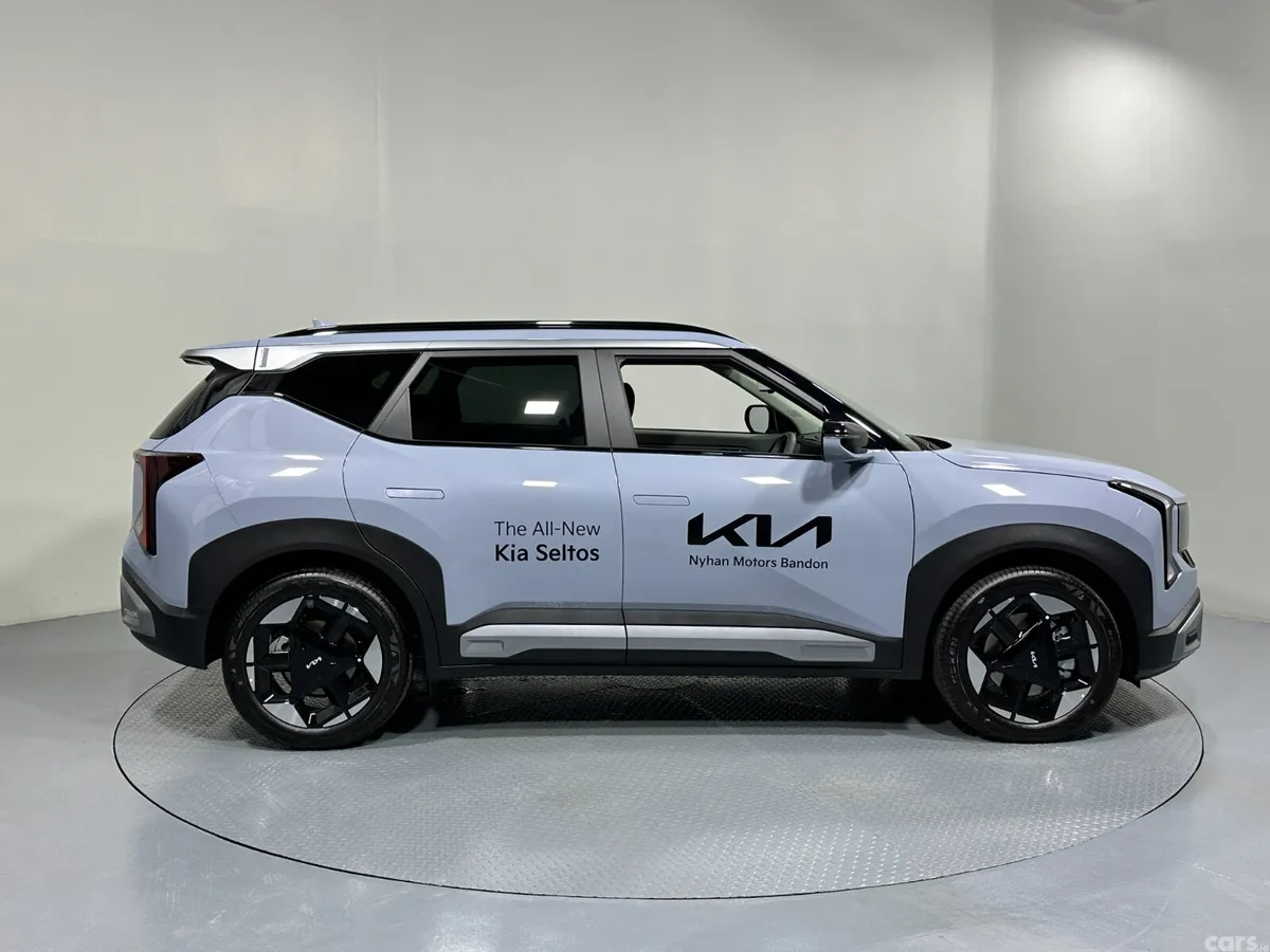 Kia Seltos SUV, Petrol Hybrid, 2027, Blue