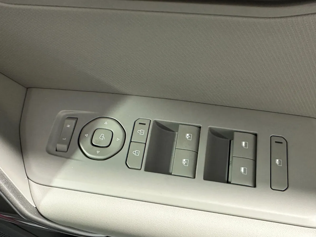 Kia Seltos SUV, Petrol Hybrid, 2027, Blue