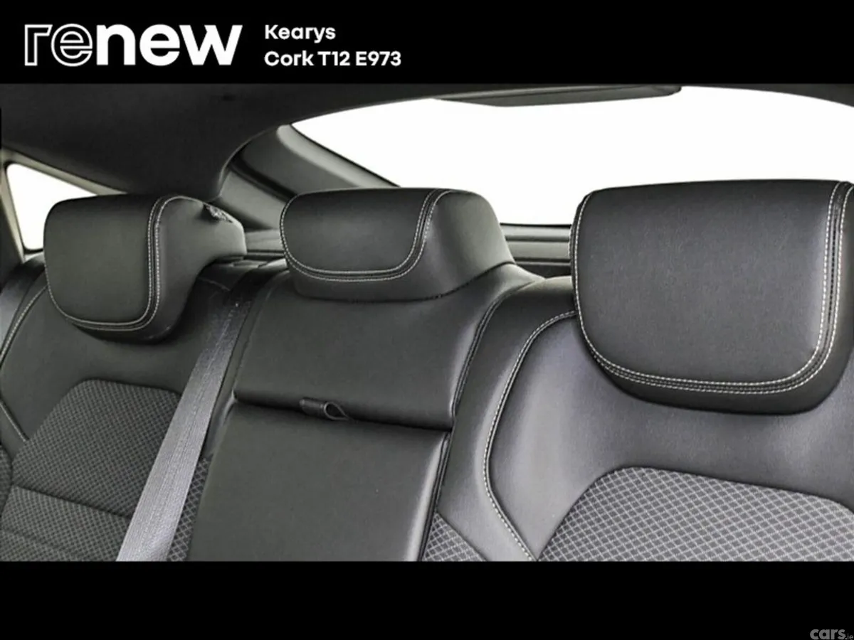 Renault Arkana Hatchback, Petrol, 2025, Black