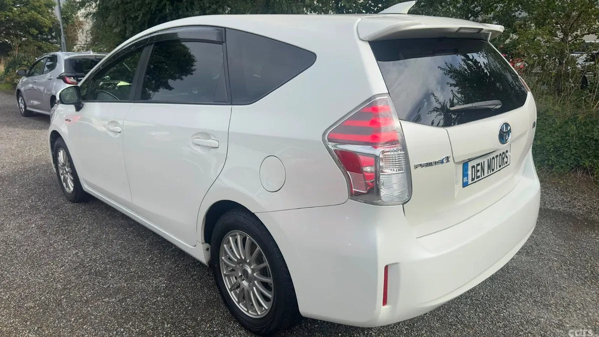 Toyota Prius Estate, Petrol Hybrid, 2016, White