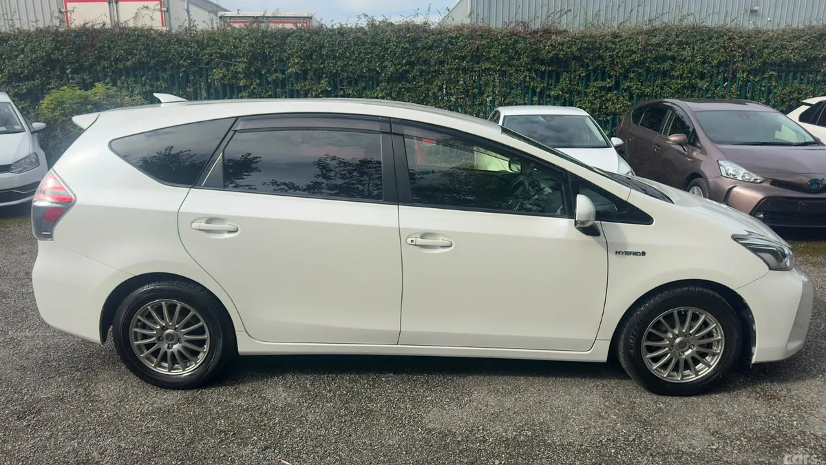 Toyota Prius Estate, Petrol Hybrid, 2016, White
