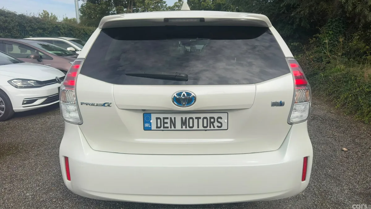 Toyota Prius Estate, Petrol Hybrid, 2016, White