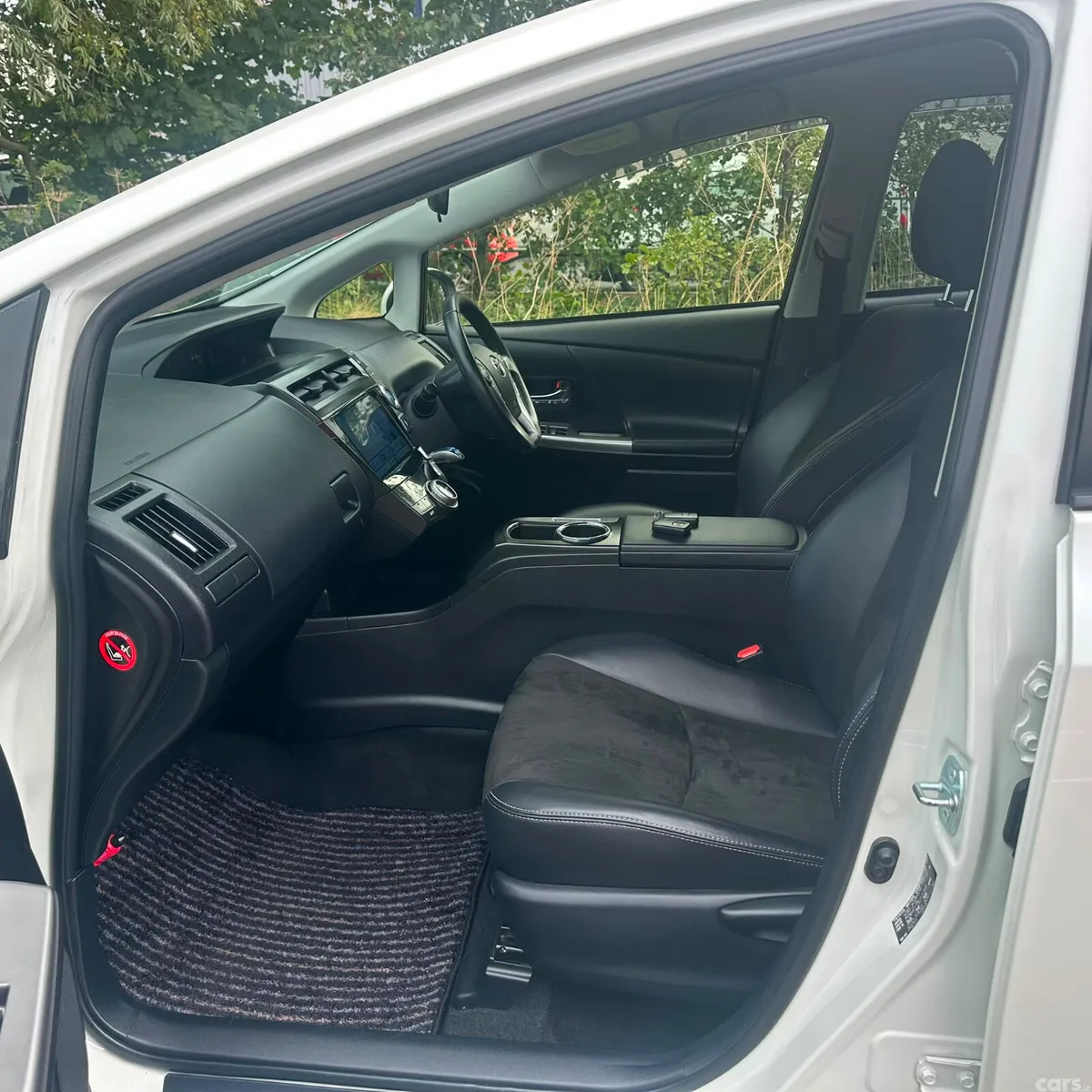 Toyota Prius Estate, Petrol Hybrid, 2016, White