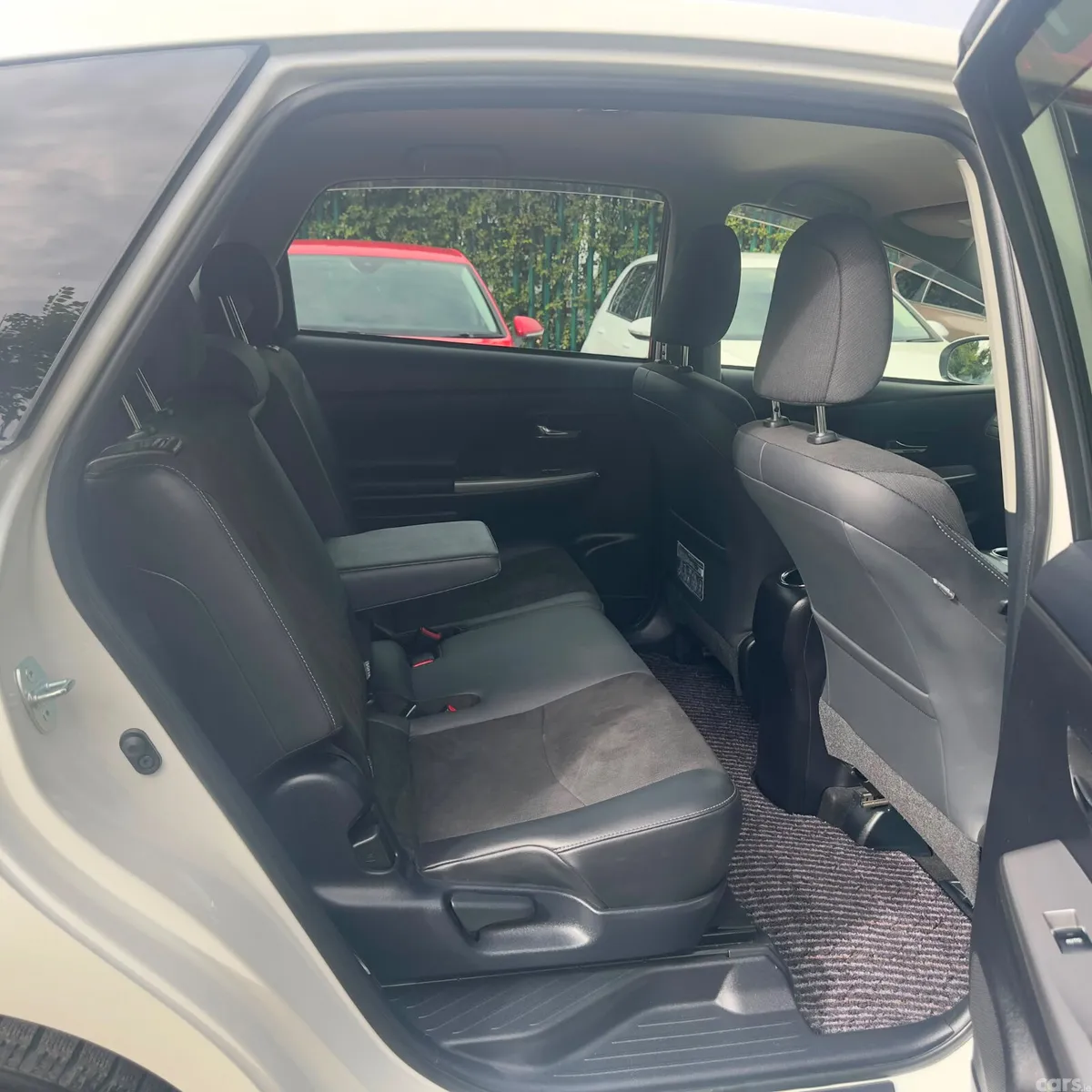 Toyota Prius Estate, Petrol Hybrid, 2016, White