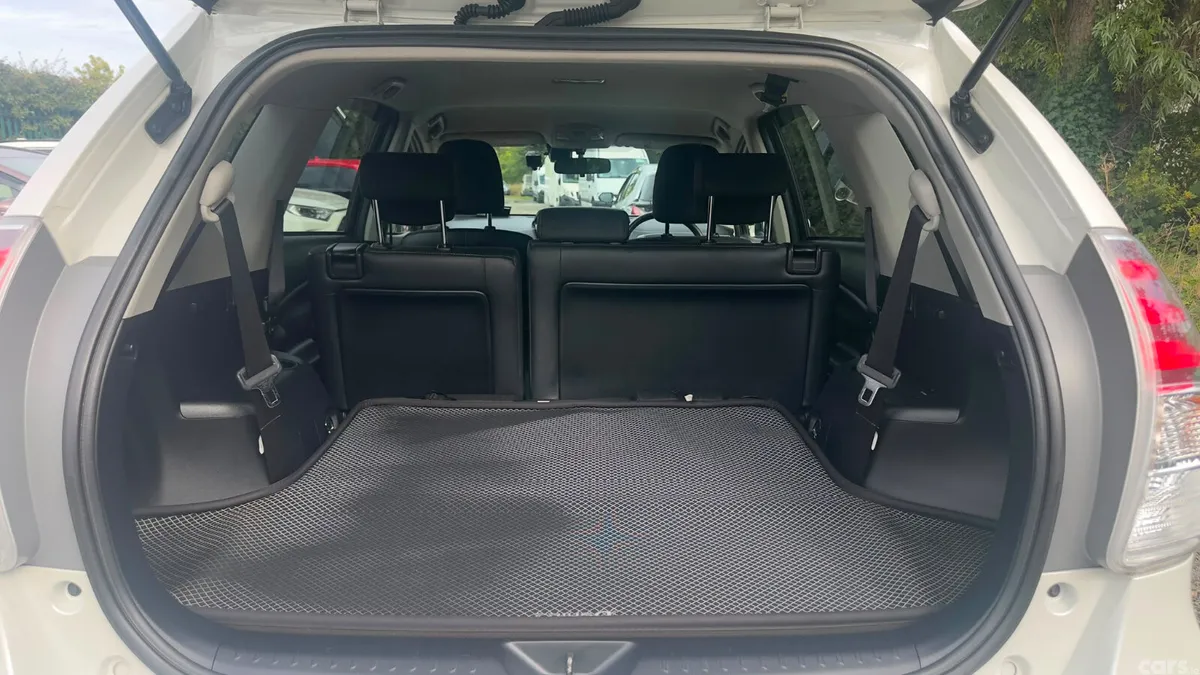 Toyota Prius Estate, Petrol Hybrid, 2016, White