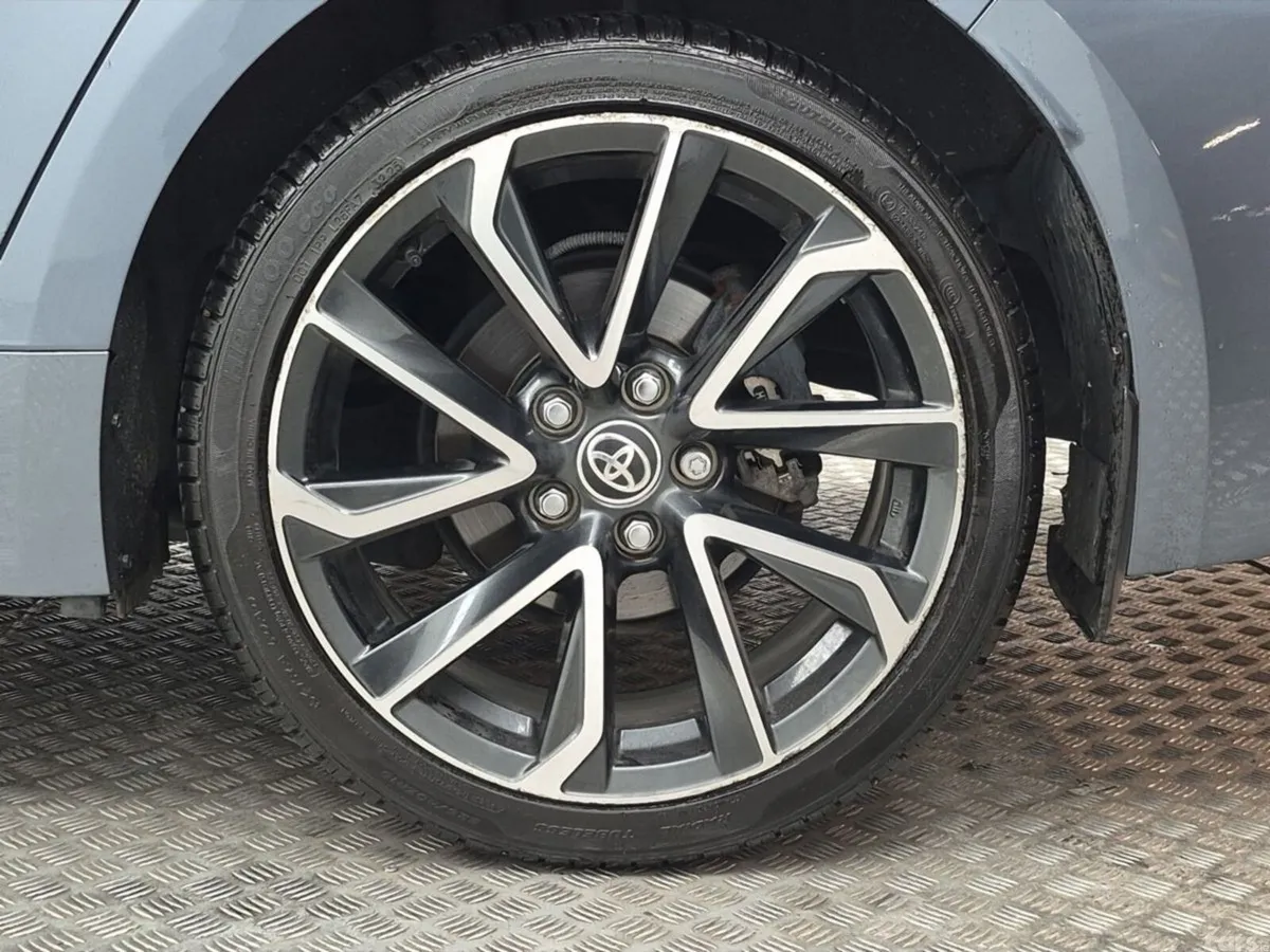 Toyota Corolla Saloon, Petrol Hybrid, 2023, Grey