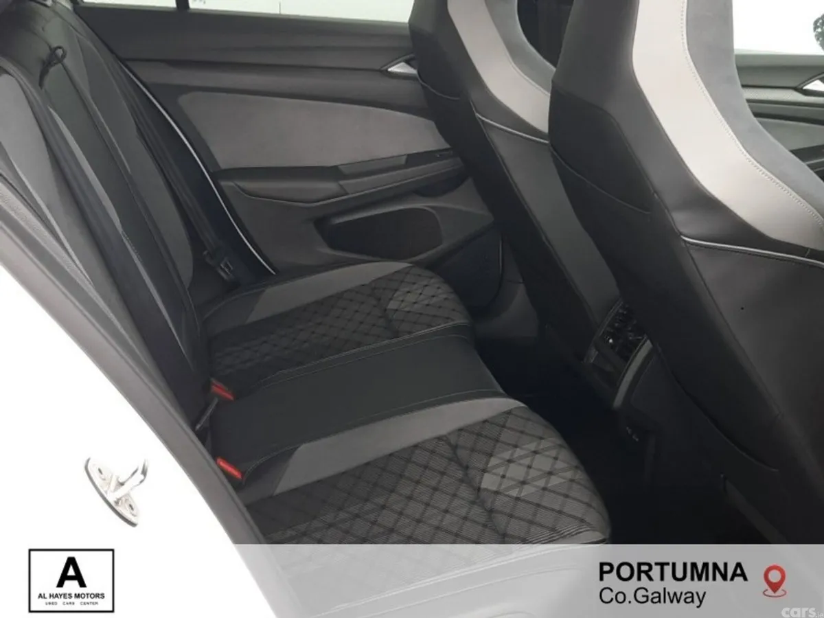 Volkswagen Golf Hatchback, Diesel, 2023, White