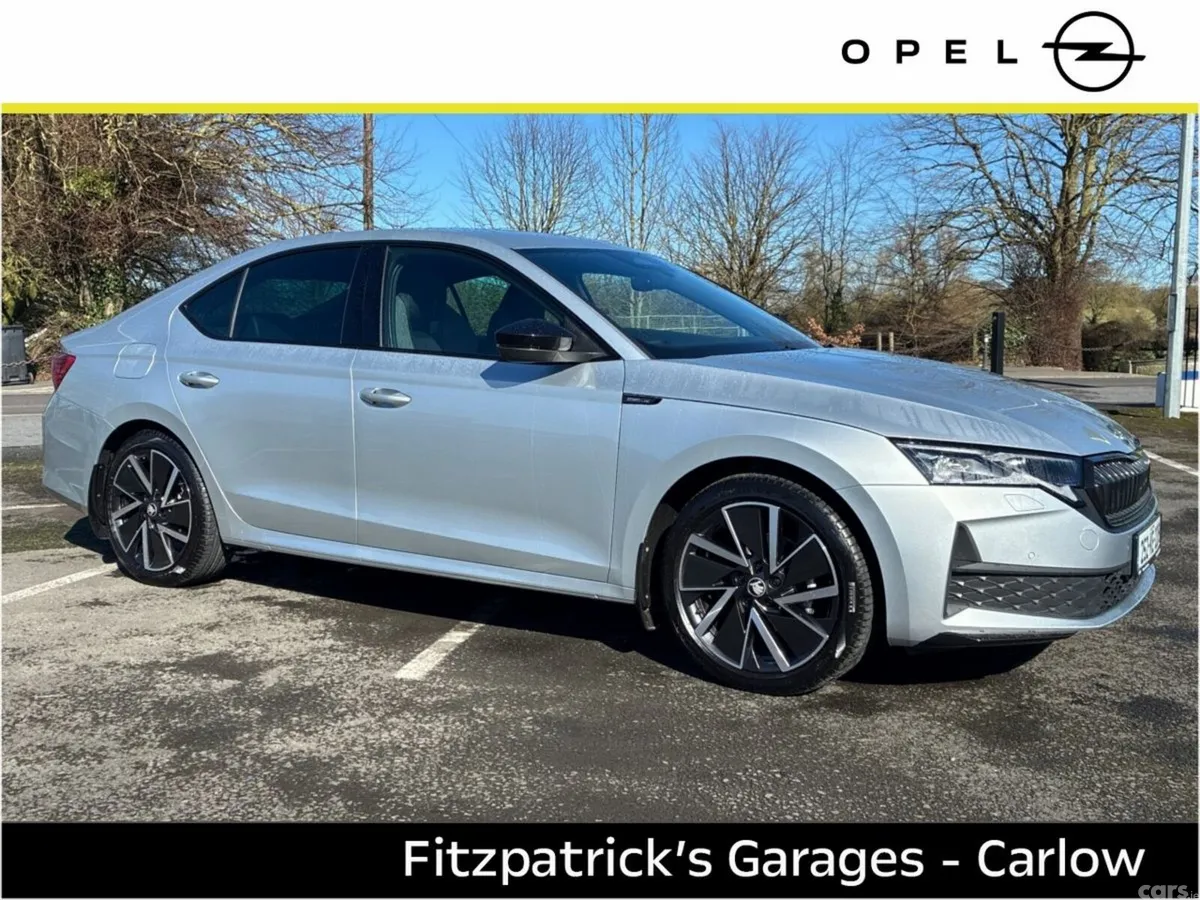 Skoda Octavia Saloon, Petrol, 2025, Grey