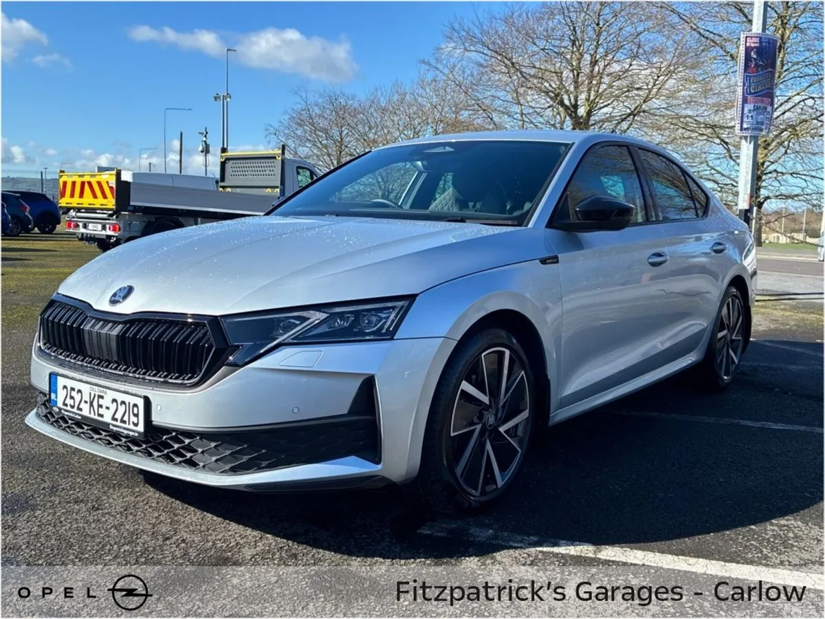 Skoda Octavia Saloon, Petrol, 2025, Grey