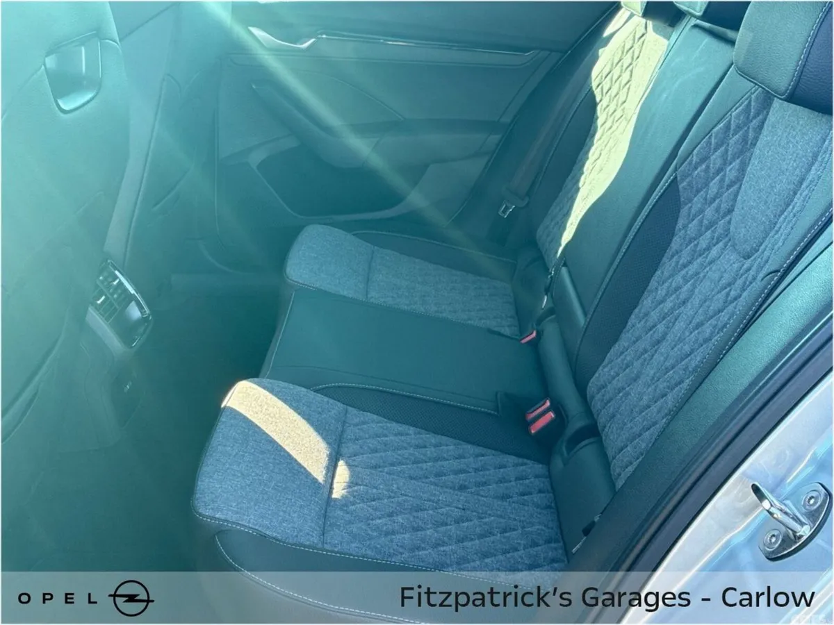 Skoda Octavia Saloon, Petrol, 2025, Grey
