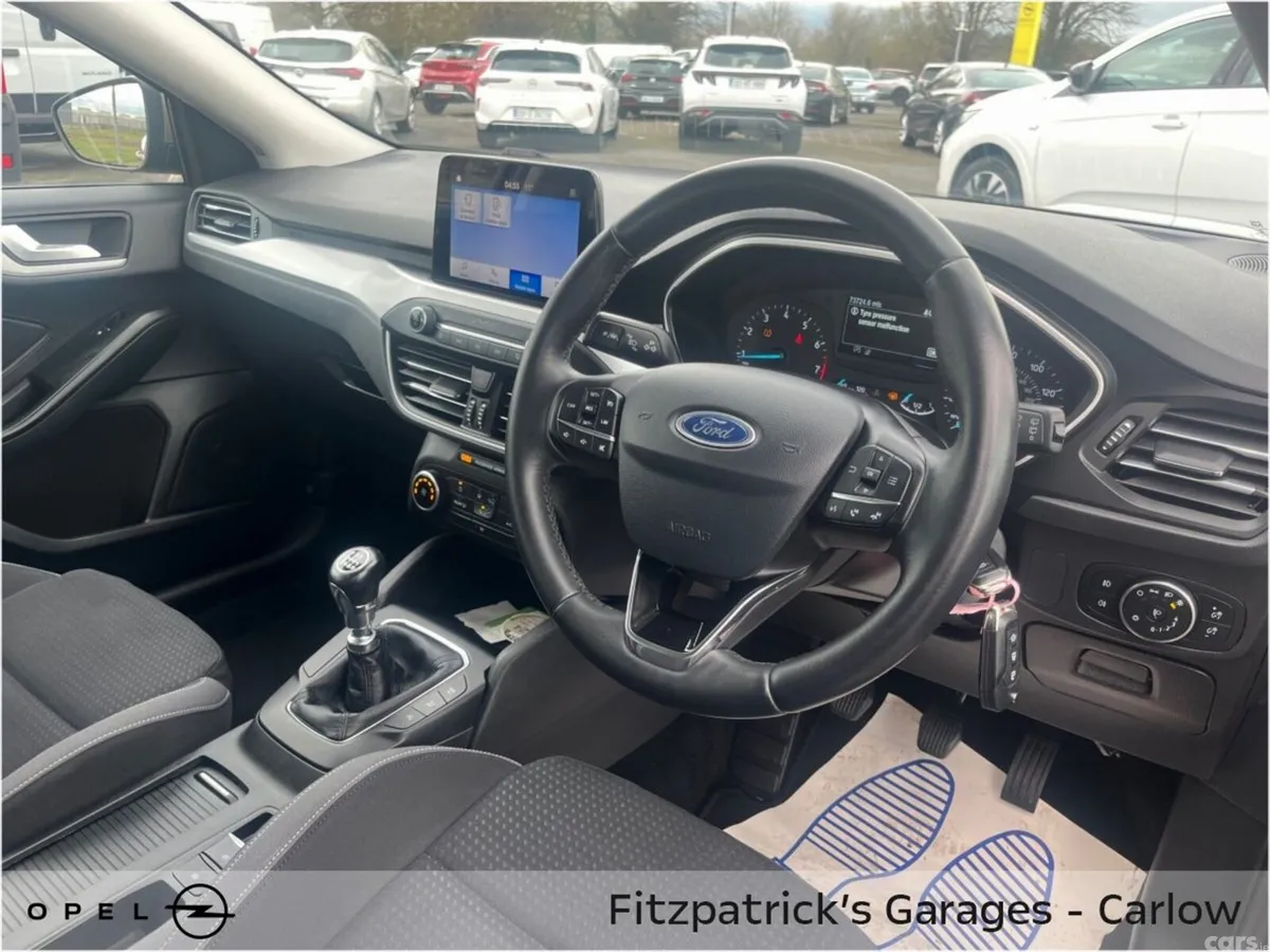 Ford Focus Hatchback, Petrol, 2019, Silver