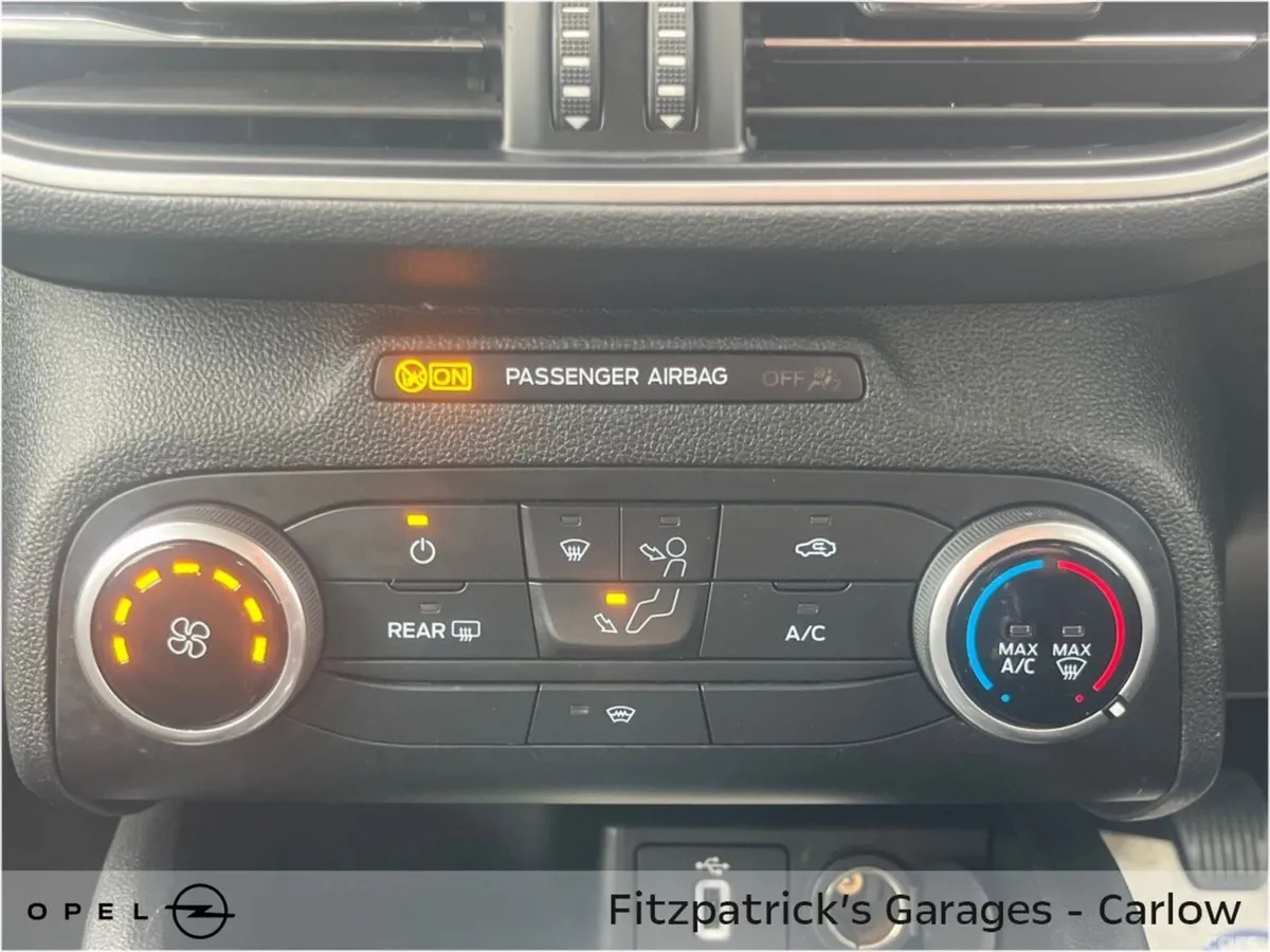 Ford Focus Hatchback, Petrol, 2019, Silver