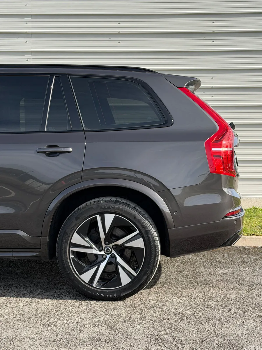 Volvo XC90 SUV, Petrol Plug-in Hybrid, 2023, Grey
