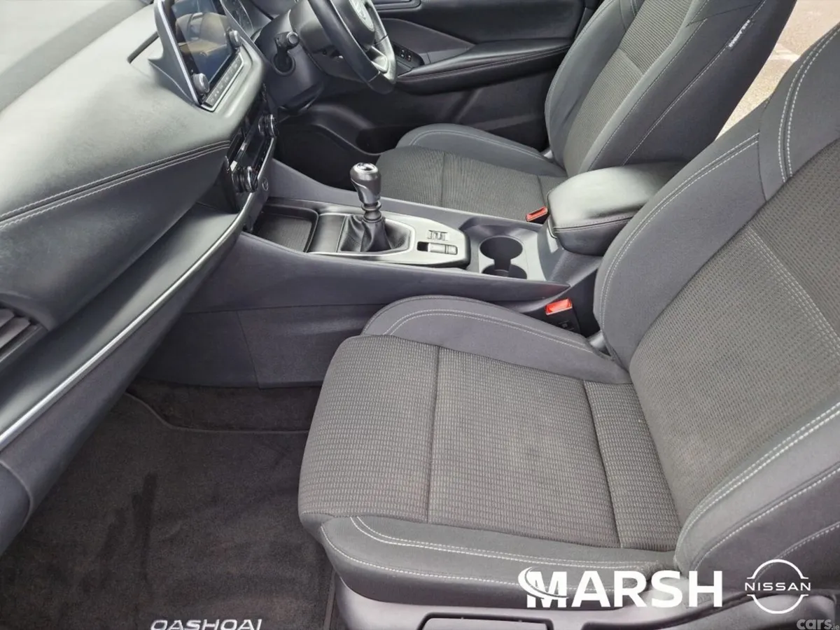 Nissan Qashqai MPV, Petrol, 2023, Black
