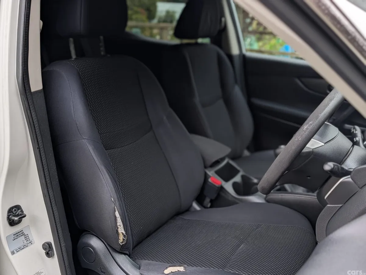 Nissan Qashqai Hatchback, Diesel, 2016, White