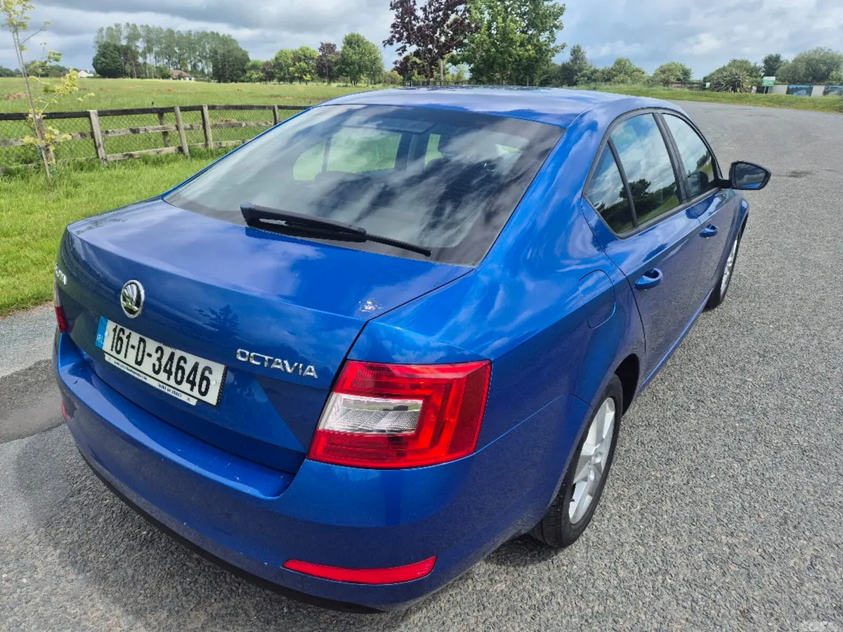 Skoda Octavia Saloon, Diesel, 2016, Blue