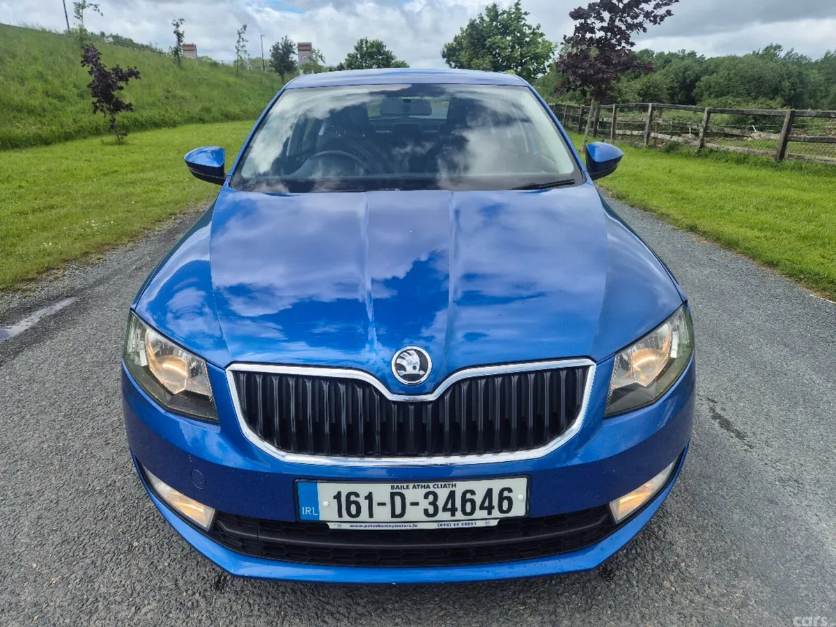 Skoda Octavia Saloon, Diesel, 2016, Blue