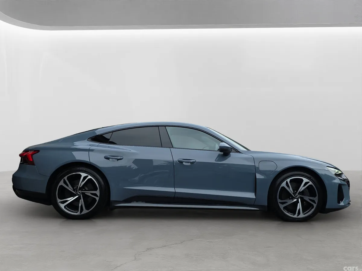 Audi e-tron GT quattro Saloon, Electric, 2023, Grey