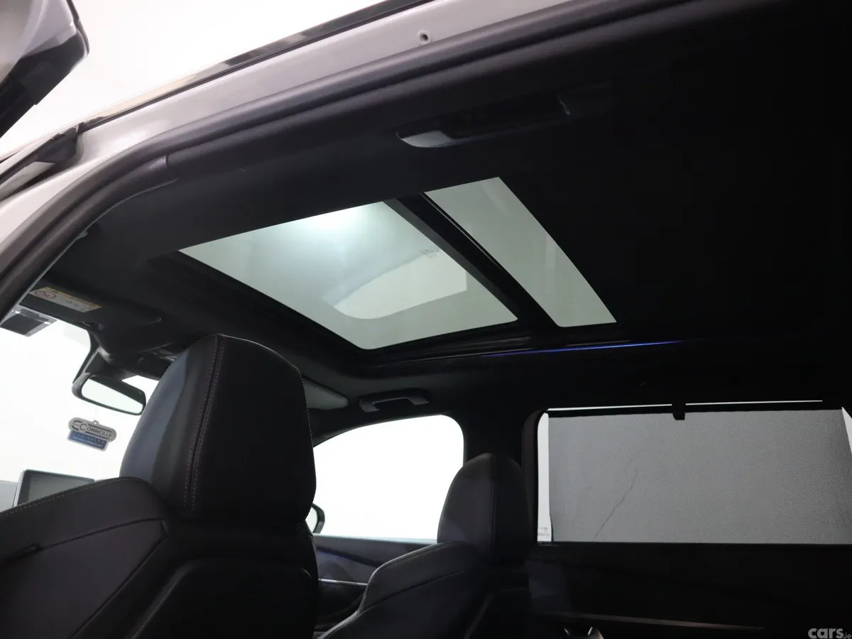 Peugeot 5008 MPV, Diesel, 2019, White