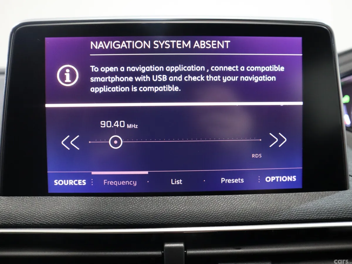 Peugeot 5008 MPV, Diesel, 2019, White