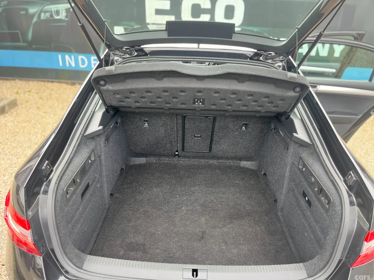 Skoda Superb Saloon, Diesel, 2023, Black