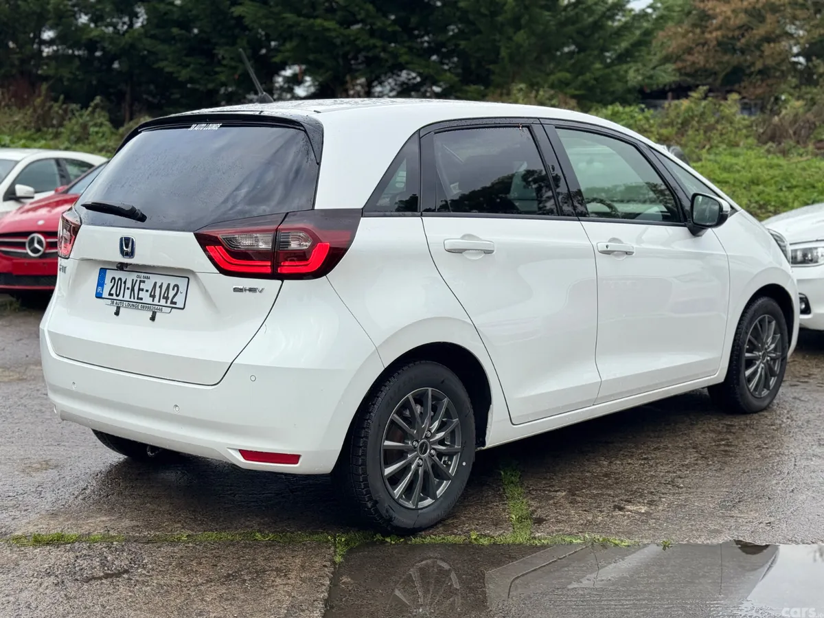 Honda Fit Hatchback, Petrol Hybrid, 2020, White