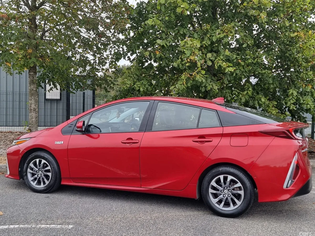Toyota Prius Hatchback, Petrol Plug-in Hybrid, 2017, Red