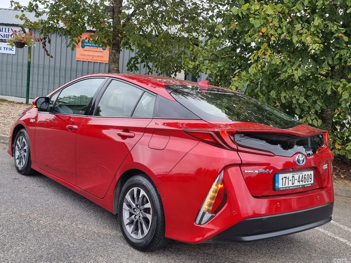 Toyota Prius Hatchback, Petrol Plug-in Hybrid, 2017, Red