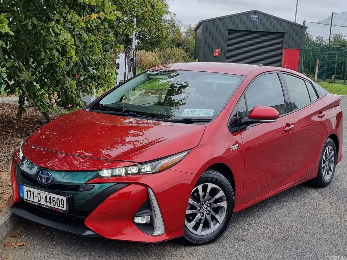 Toyota Prius Hatchback, Petrol Plug-in Hybrid, 2017, Red