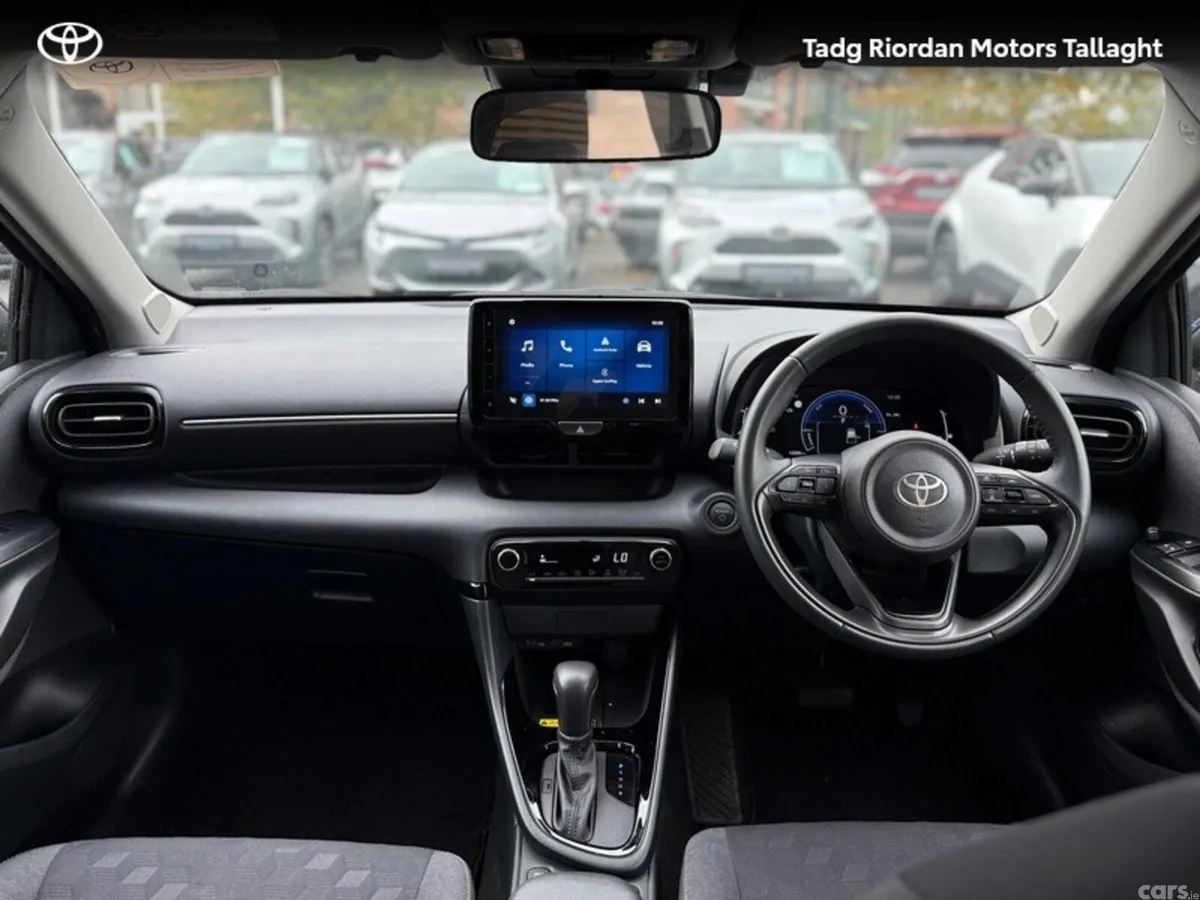 Toyota Yaris Hatchback, Petrol Hybrid, 2025, Blue