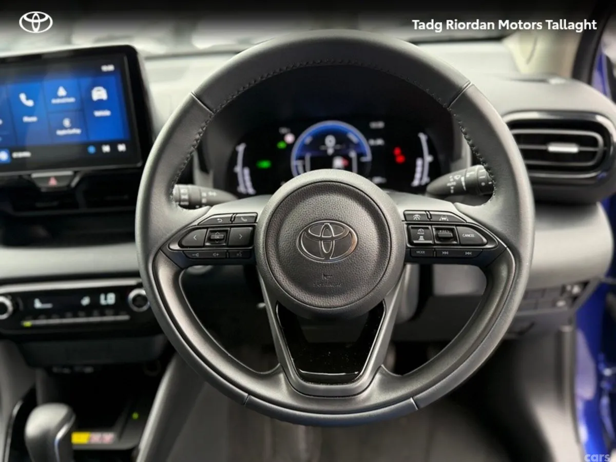 Toyota Yaris Hatchback, Petrol Hybrid, 2025, Blue