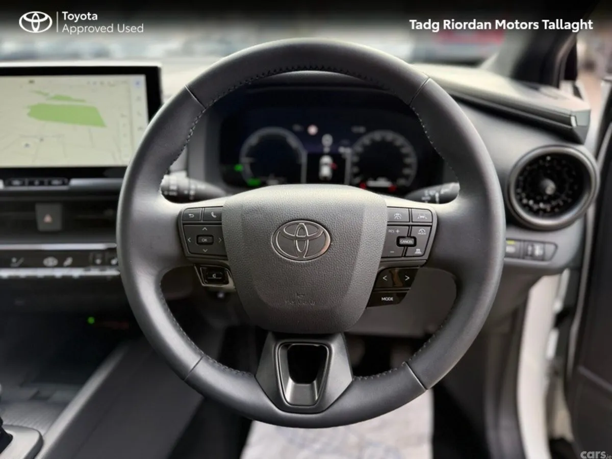 Toyota C-HR SUV, Petrol Hybrid, 2025, White