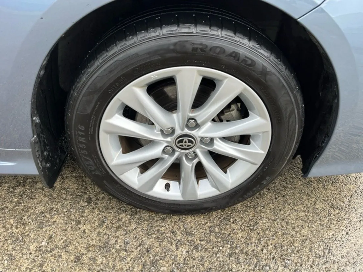 Toyota Corolla Saloon, Petrol Hybrid, 2024, Grey