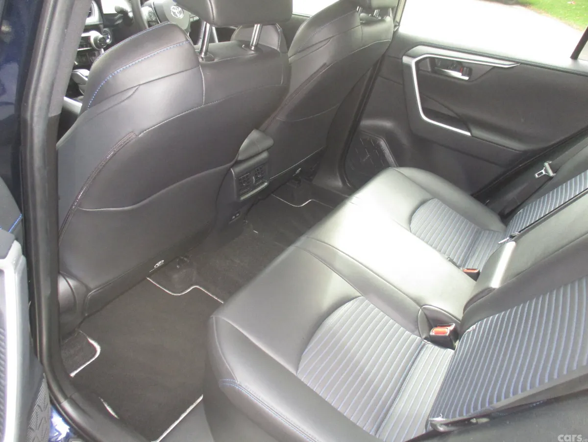 Toyota RAV4 SUV, Petrol Hybrid, 2025, Blue