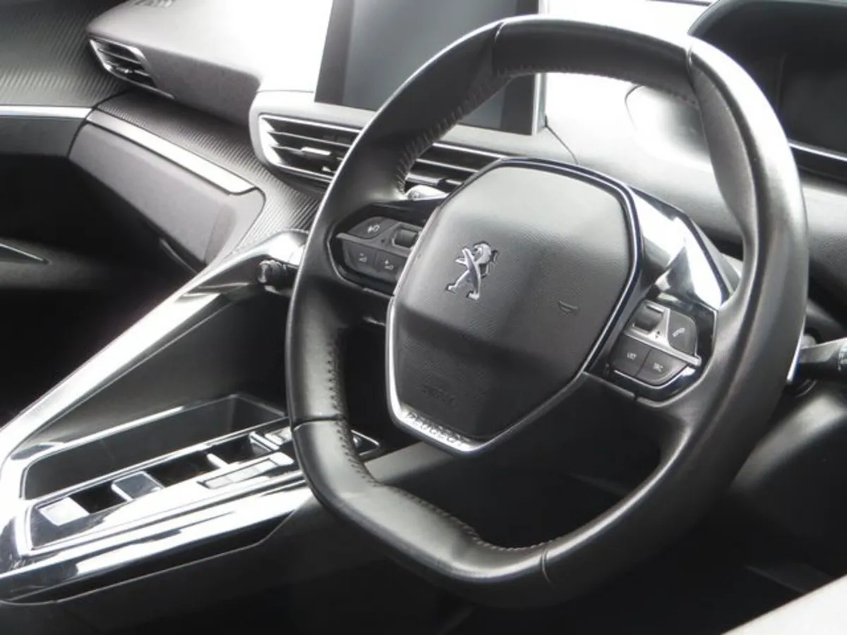 Peugeot 5008 Hatchback, Diesel, 2023, White