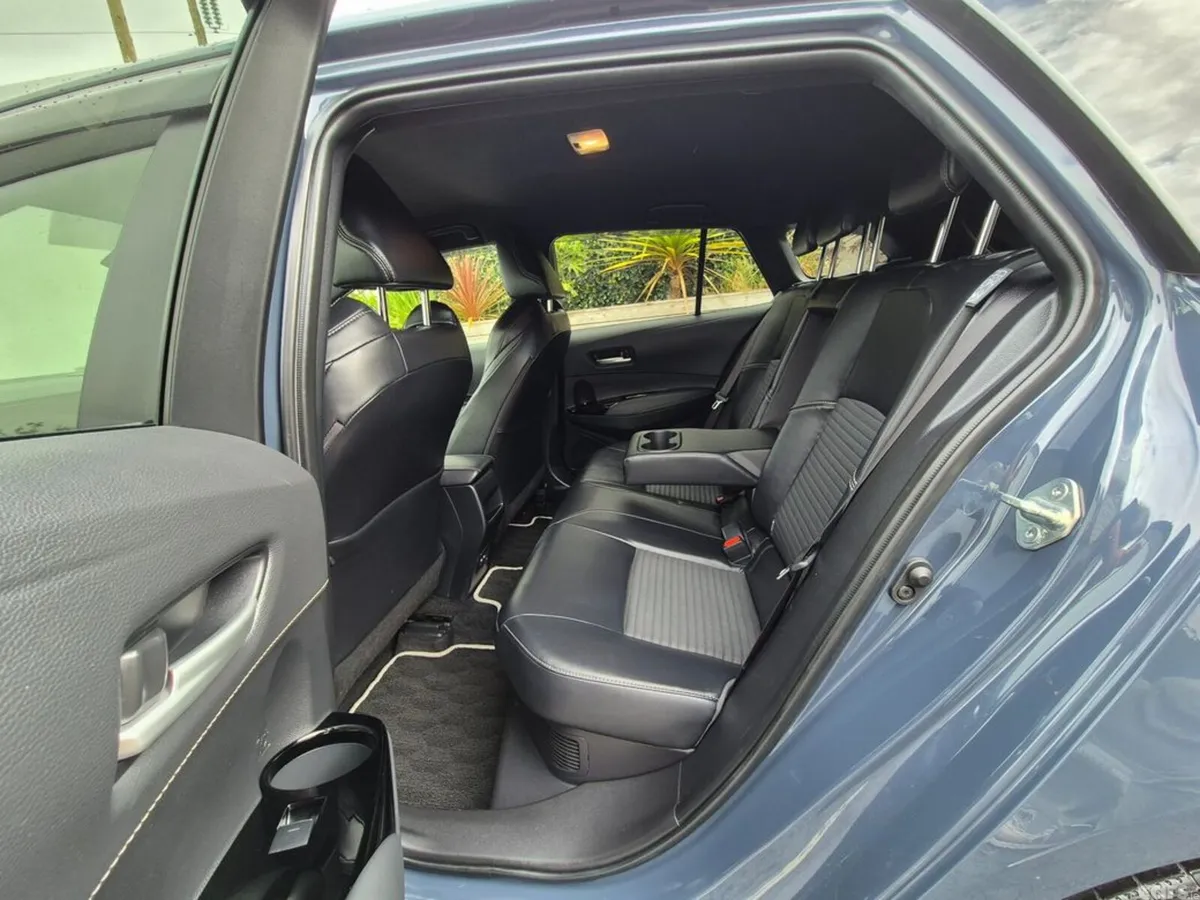 Toyota Corolla Estate, Petrol Hybrid, 2023, Grey