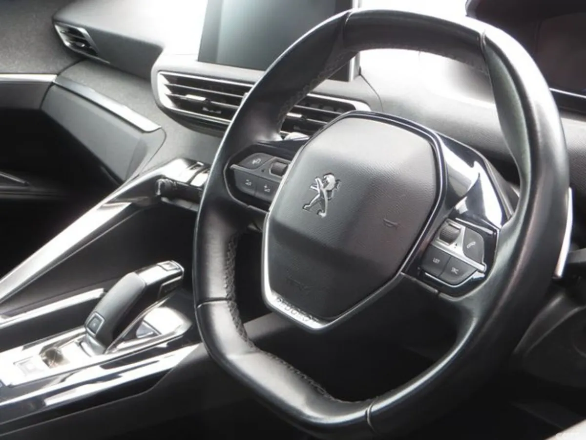 Peugeot 5008 MPV, Diesel, 2020, Grey