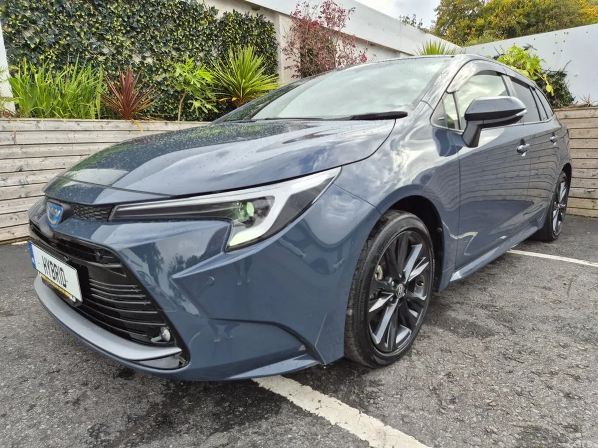 Toyota Corolla Estate, Petrol Hybrid, 2023, Grey