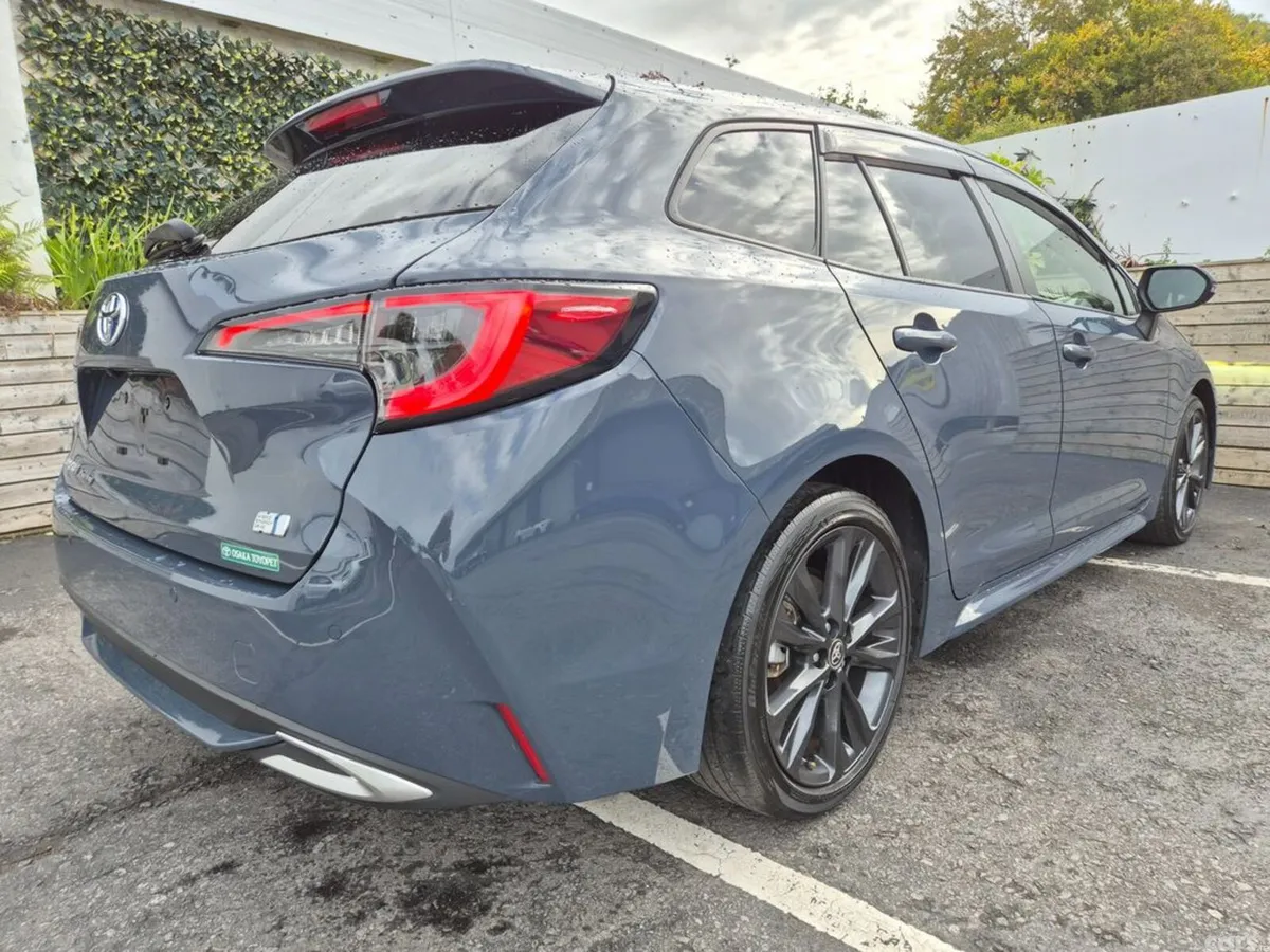 Toyota Corolla Estate, Petrol Hybrid, 2023, Grey